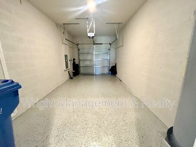 Building Photo - 31332 Amberview Bnd