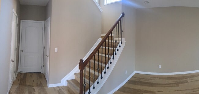 Building Photo - 1011 Blue Bonnet Ct