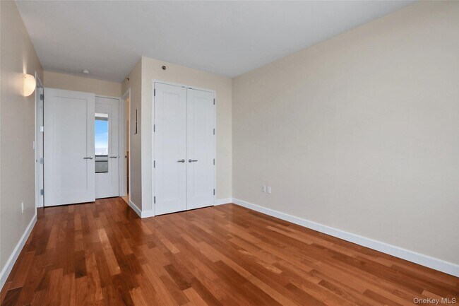 Building Photo - 10 City Pl