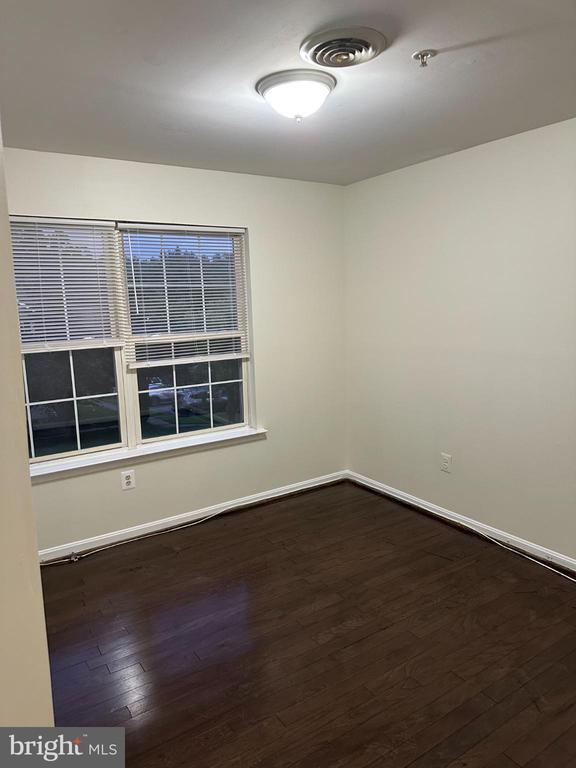 Building Photo - 11130 Hollowbrook Rd