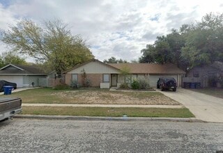 Building Photo - 6222 Fort Maddin St