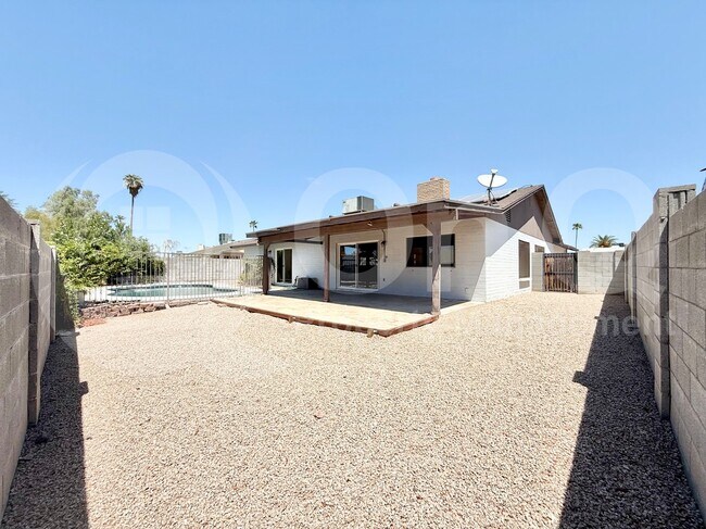 Building Photo - 3147 W Phelps Rd