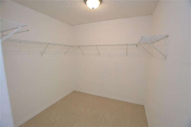 Building Photo - 18 Pittwick Ln