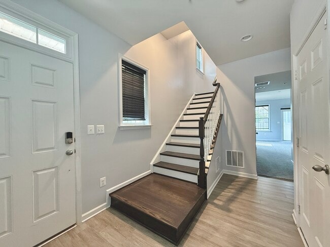 Building Photo - 4721 Six Forks Dr