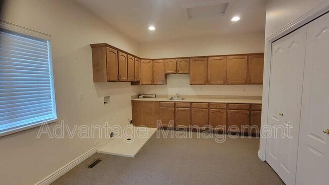 Building Photo - 5969 W 6800 N