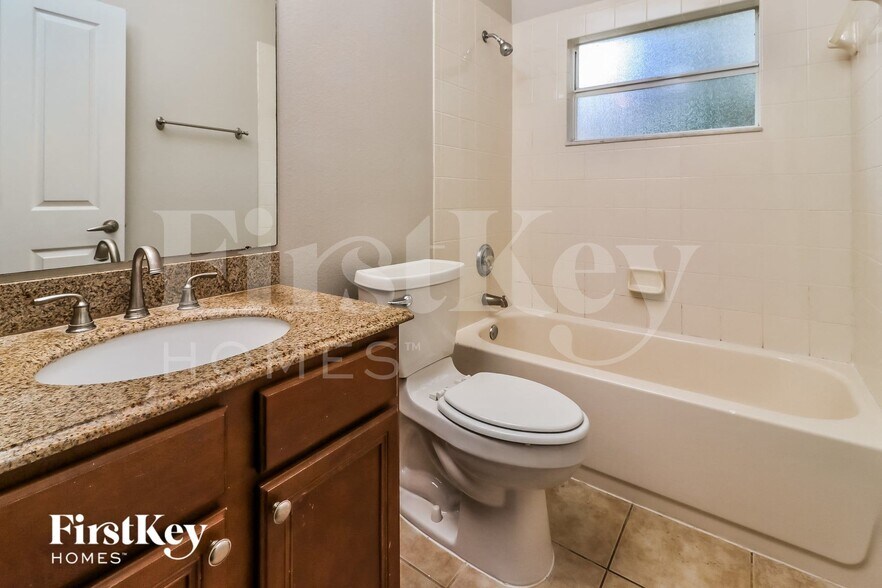 Building Photo - 6201 Gannetdale Dr