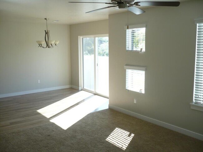Building Photo - 102 S 1800 W