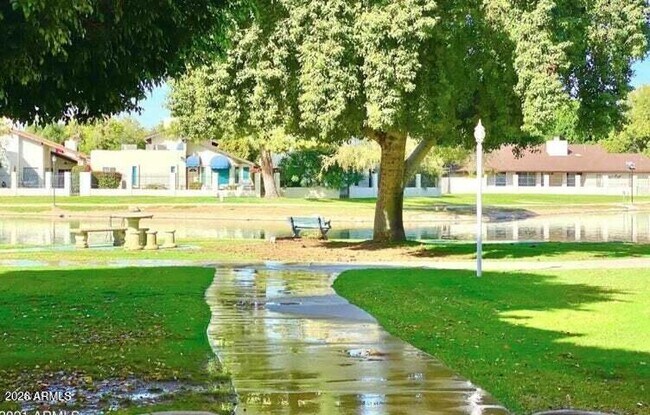 Building Photo - 11040 N 28th Dr