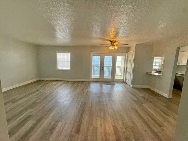 Building Photo - 4730 Coquina Key Dr SE