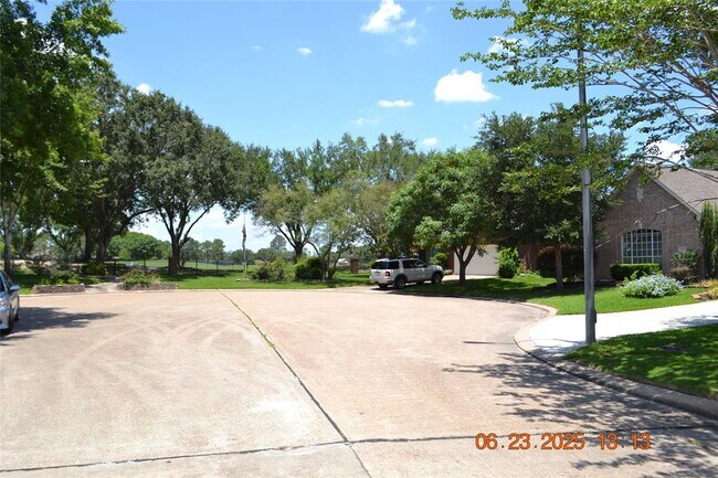 Building Photo - 4007 Sand Terrace Dr