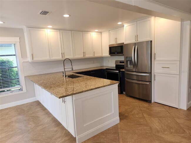 Building Photo - 3409 Montilla Ct