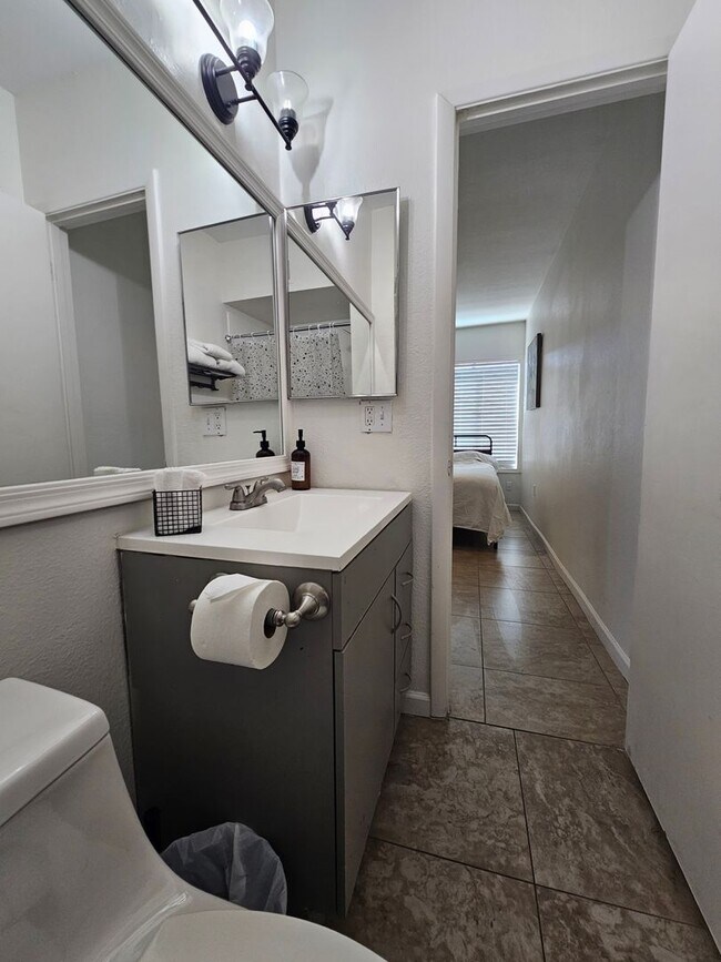 Building Photo - 2195 UNFURNISHED ~ $2395 PARTIALLY   FURNISHED  NO UTILITIES INCLUDED