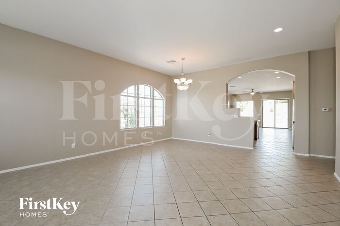 Building Photo - 1254 W Lyle Ln