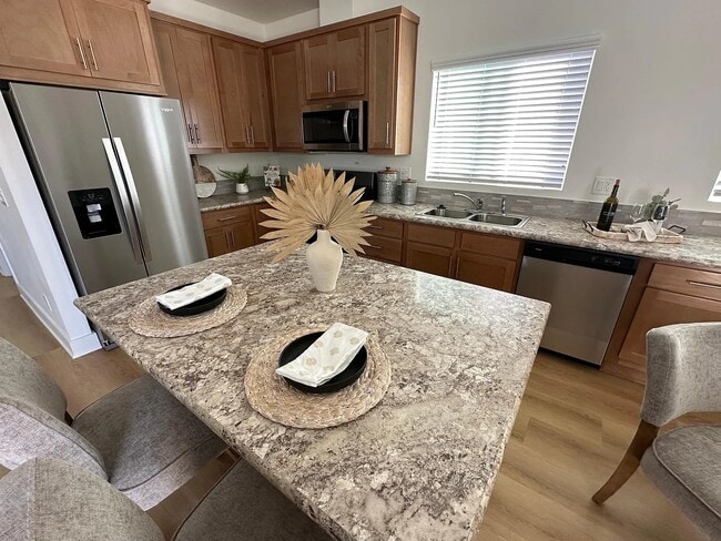 Building Photo - 17 Dart St