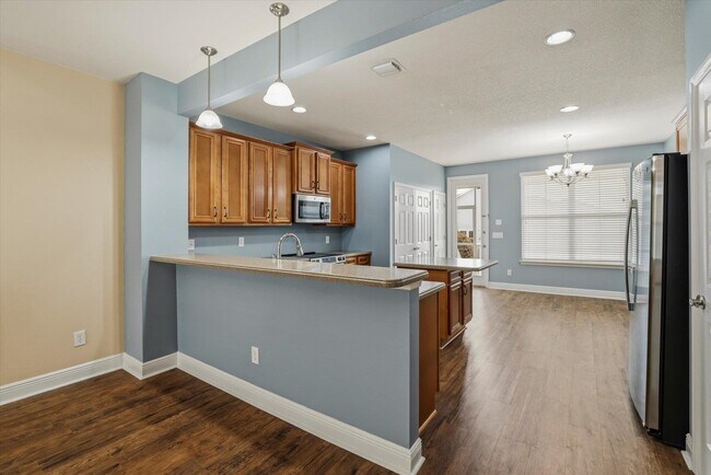 Building Photo - 3105 Mist Flower Rd
