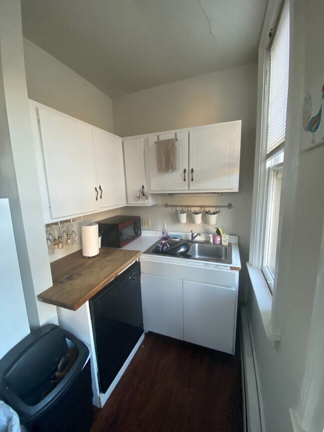 Building Photo - 312 S Upper St