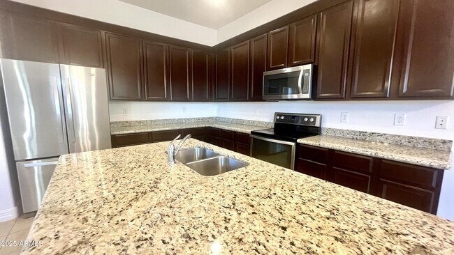 Building Photo - 4571 N Arbor Way