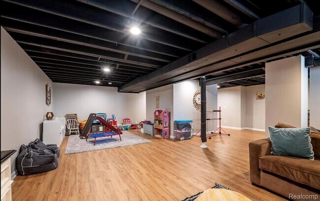 Building Photo - 1760 Dogwood Trail