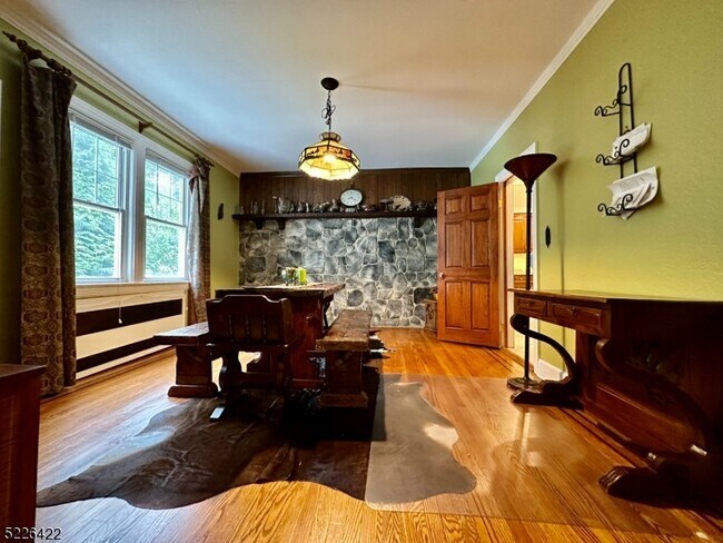 Building Photo - 261 Brooklake Rd