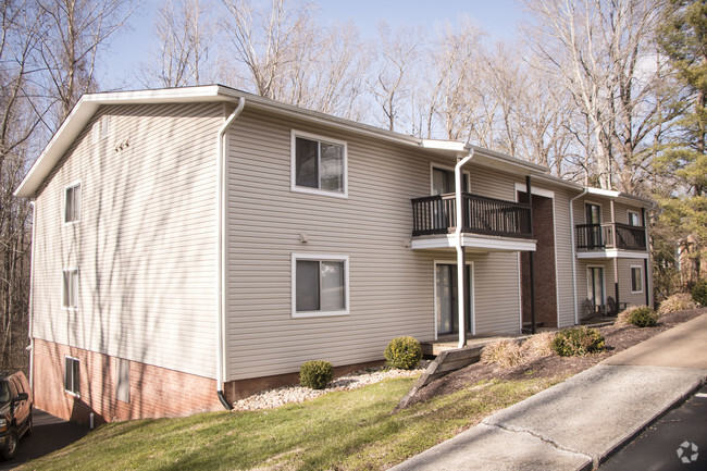 Building Photo - County Green Apartment Homes