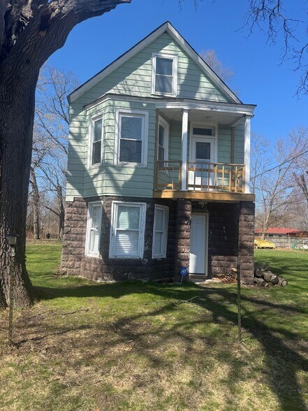 Building Photo - 304 Arthur Ave