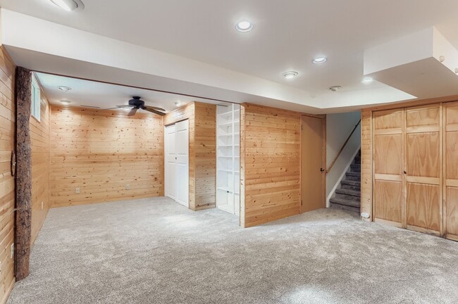 Building Photo - 577 Hilltop St