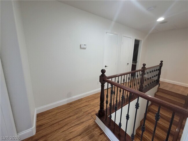 Building Photo - 6140 Pine Villa Ave