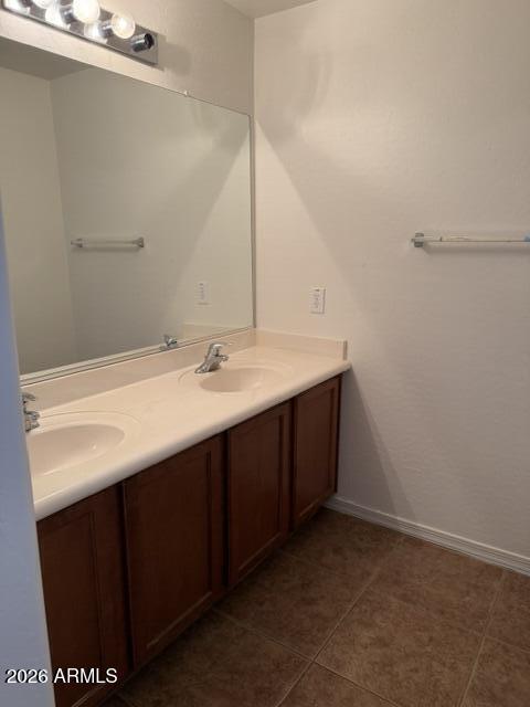 Building Photo - 887 W Desert Hills Dr