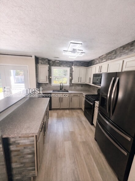 Building Photo - 849 Creek Cove Way