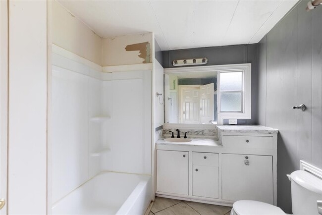 Building Photo - 10821 TX-150