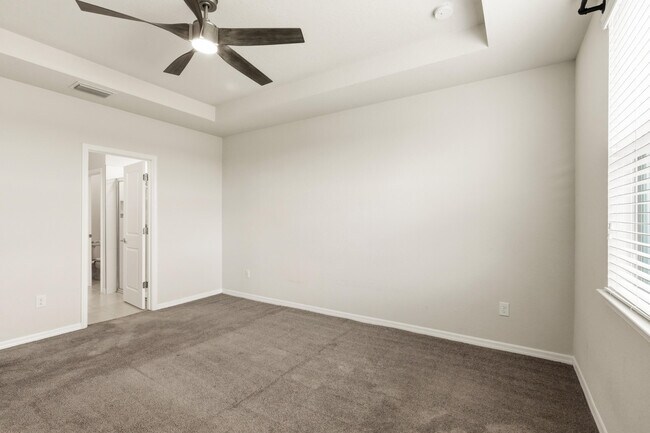 Building Photo - 12327 SW Sand Dollar Wy