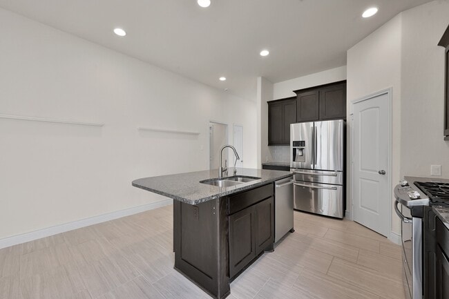 Building Photo - 122 Kinnerly Peak Pl
