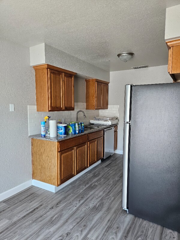 Building Photo - 421 Tait Ave