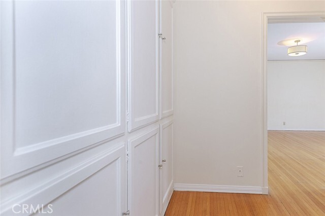 Building Photo - 5966 San Vicente Blvd