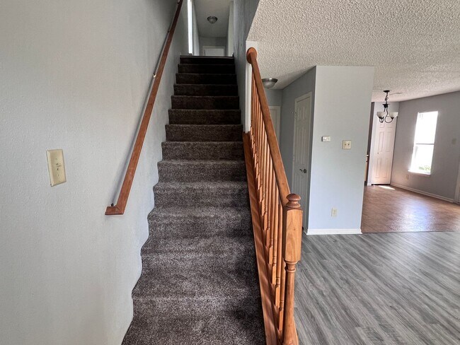 Building Photo - 2726 Chilton Dr