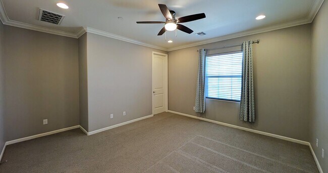 Building Photo - 3 Bedroom Condo in the Siena Community Near S Dobson Rd and W Queen Creek Rd!