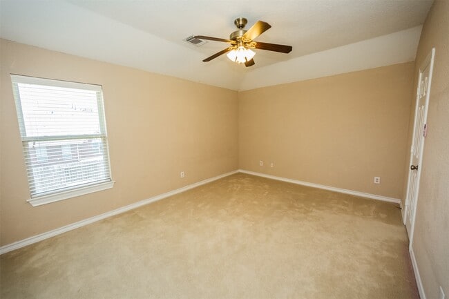 Building Photo - 5103 Shadow Breeze Ln