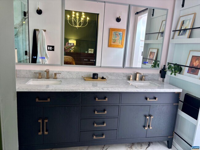 Building Photo - 292 Blackthorn Ln