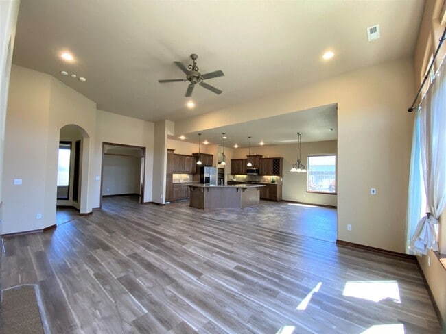 Building Photo - Beautiful, One Level Living in South Richland!
