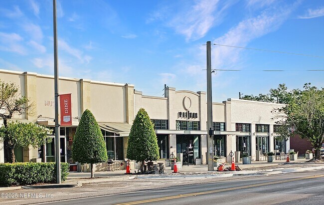 Building Photo - 3806 Burnett Park Rd