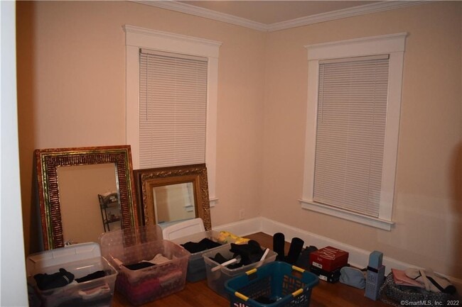 Building Photo - 181 Leete St