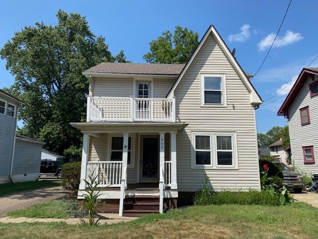Primary Photo - 908 S Hawkins Ave