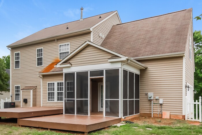 Building Photo - 106 Shephard Hill Dr