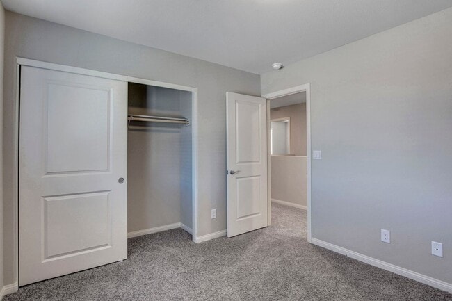 Building Photo - 2021 SINGLE FAMILY HOME IN GATED COMMUNITY