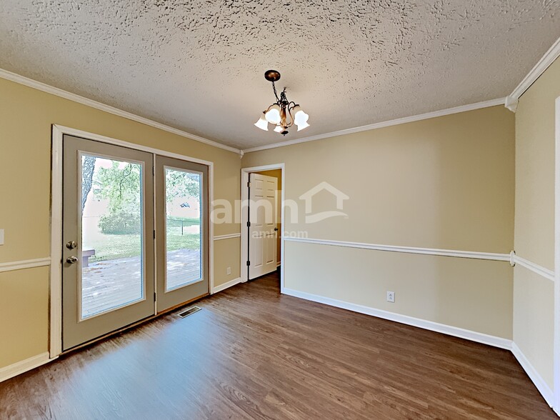 Building Photo - 3532 Dorothy Dr