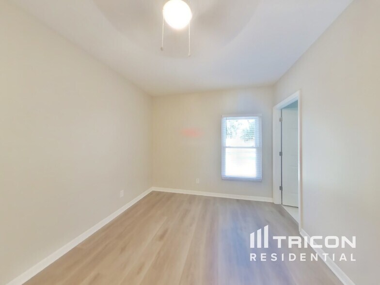 Building Photo - 15108 Deer Meadow Dr