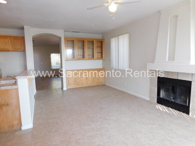 Building Photo - 4 br, 2 bath House - 4000 Saintsbury Drive