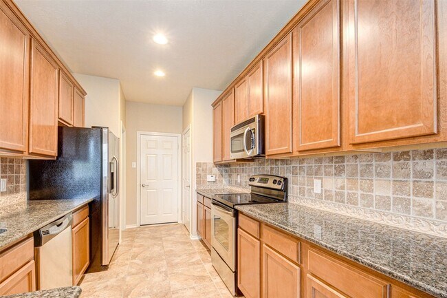 Building Photo - 23 Fairlee Ct