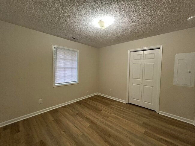 Building Photo - 3395 Bolden Ln