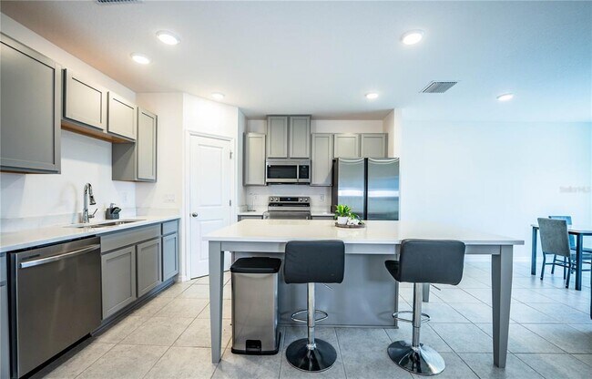 Building Photo - 3883 Academia Ave